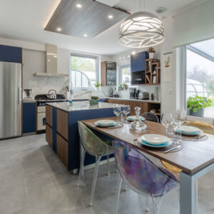 cuisine bleu marine et bois