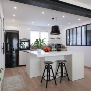 Cuisine blanche et bois