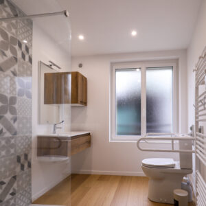 Salle de bain aspect bois